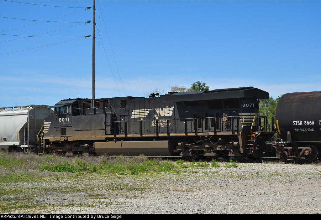 NS 8071